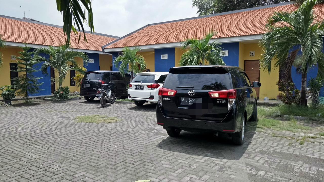 Hotel Kost Backpacker Sidoarjo Exterior foto